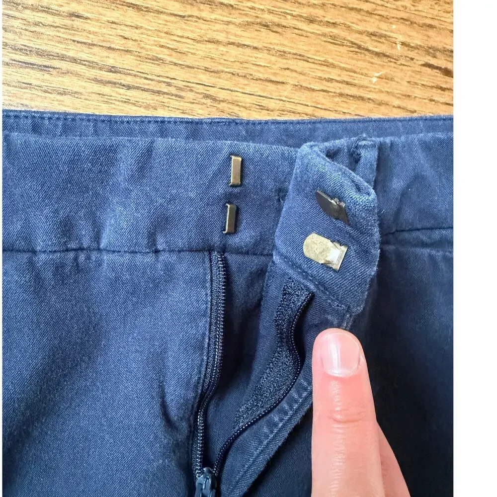 Old Navy High-Rise Pixy Navy Blue Chino Shorts Size 4